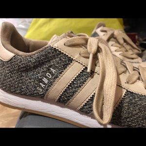 Size 7.5 W/ 6 M adidas samoa’s